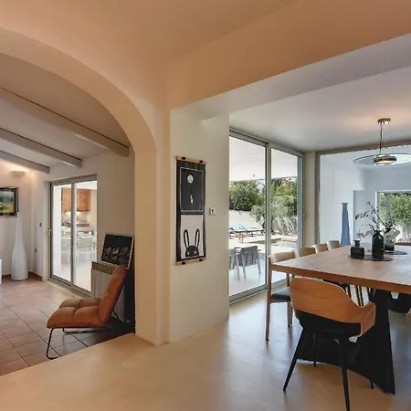 酒店 Moderne Mit Pool Und Meerblick, Klimaanlage Und Wifi Fuer 10 Personen *