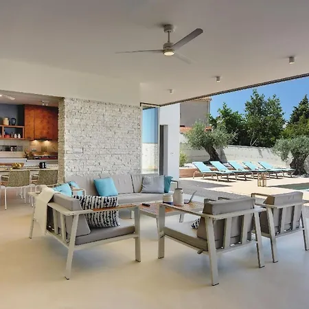 Moderne Mit Pool Und Meerblick, Klimaanlage Und Wifi Fuer 10 Personen 酒店 普拉