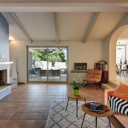 Moderne Mit Pool Und Meerblick, Klimaanlage Und Wifi Fuer 10 Personen * 普拉