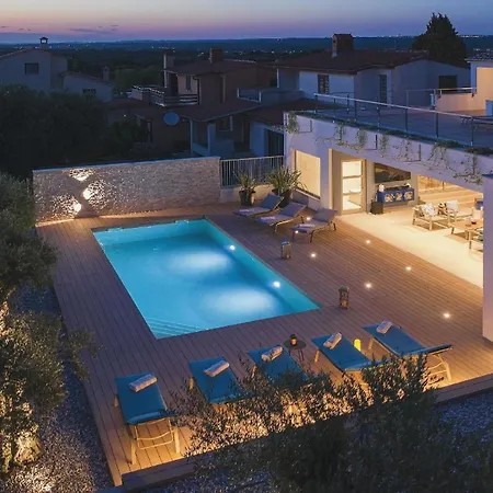 Moderne Mit Pool Und Meerblick, Klimaanlage Und Wifi Fuer 10 Personen *