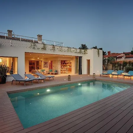 Moderne Mit Pool Und Meerblick, Klimaanlage Und Wifi Fuer 10 Personen 酒店