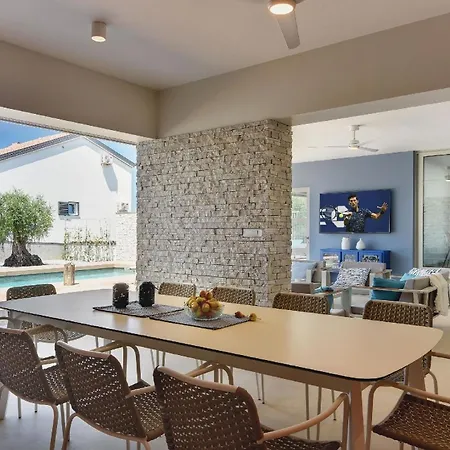 Moderne Mit Pool Und Meerblick, Klimaanlage Und Wifi Fuer 10 Personen 普拉