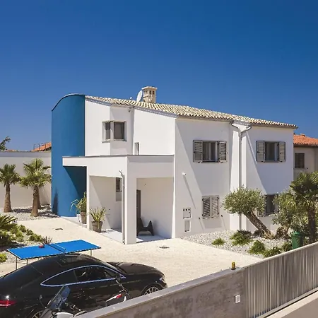 Moderne Mit Pool Und Meerblick, Klimaanlage Und Wifi Fuer 10 Personen 酒店